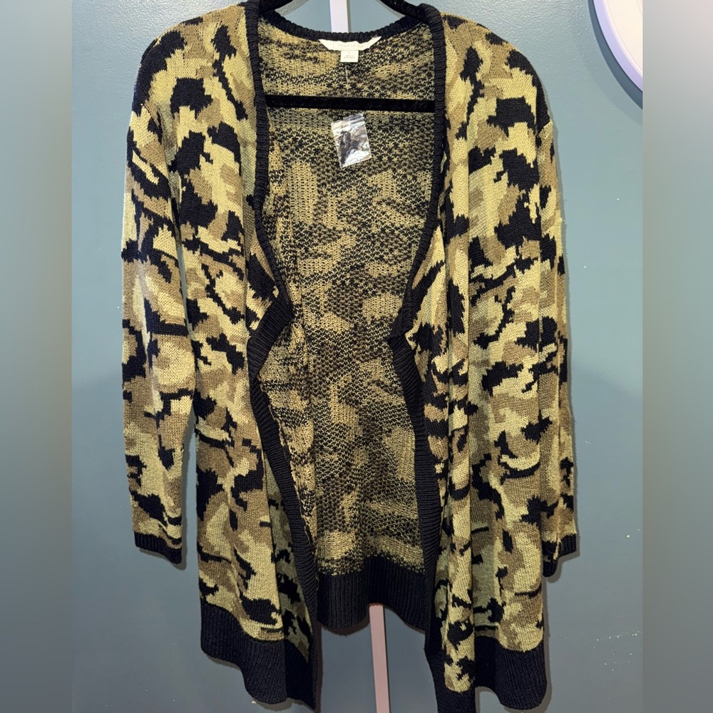 Adam Levine Collection Black and Gold Cardigan Sweater